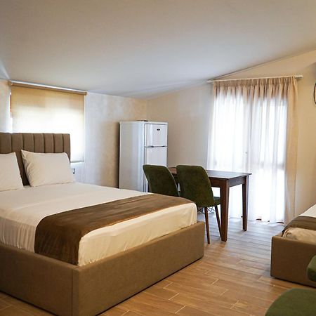Delmar Apartments Голем Екстериор снимка
