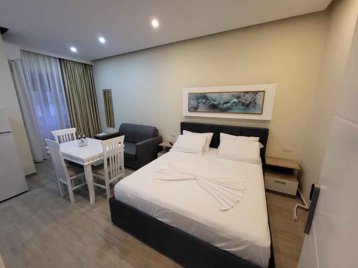 Delmar Apartments Голем Екстериор снимка