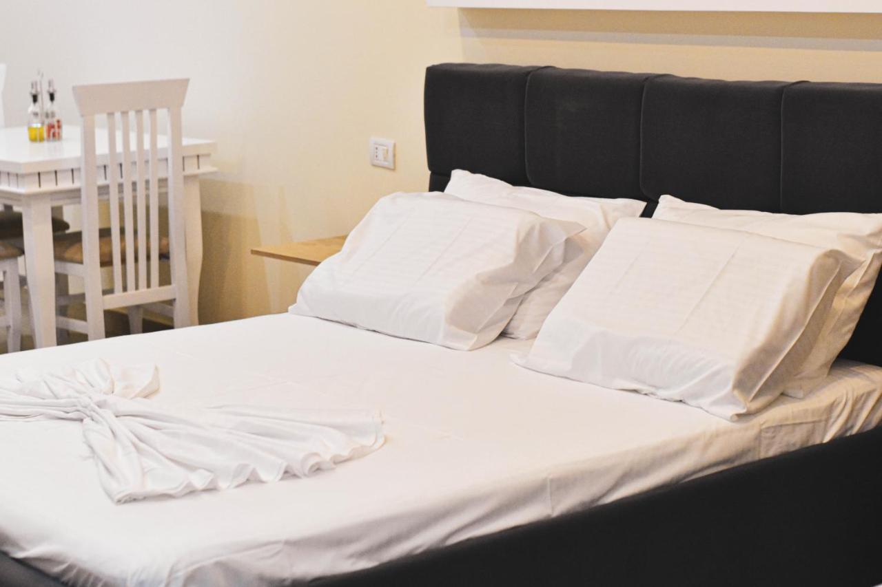 Delmar Apartments Голем Екстериор снимка