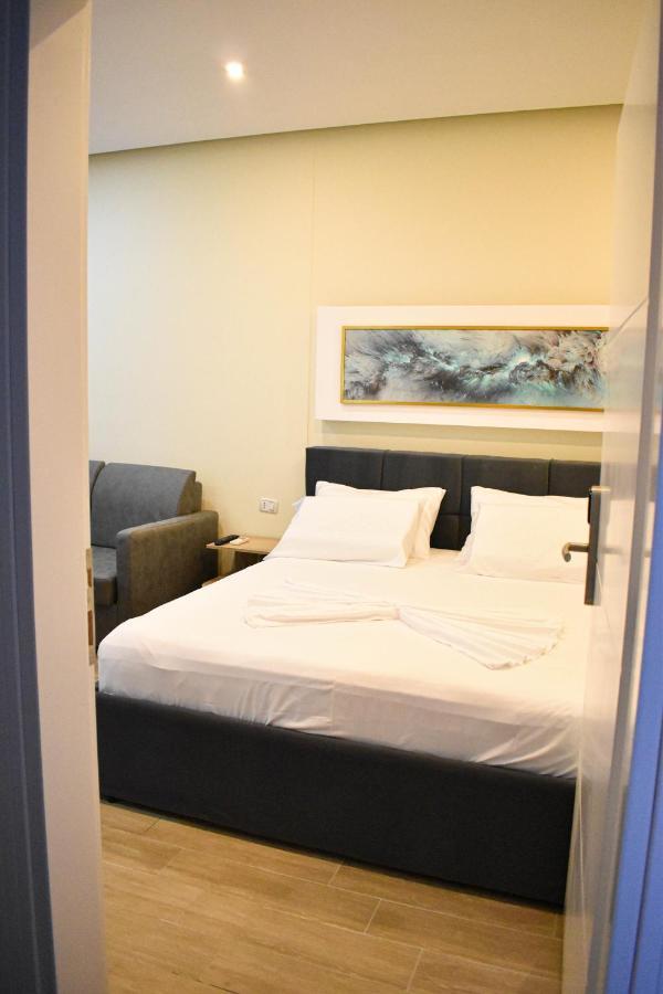 Delmar Apartments Голем Екстериор снимка