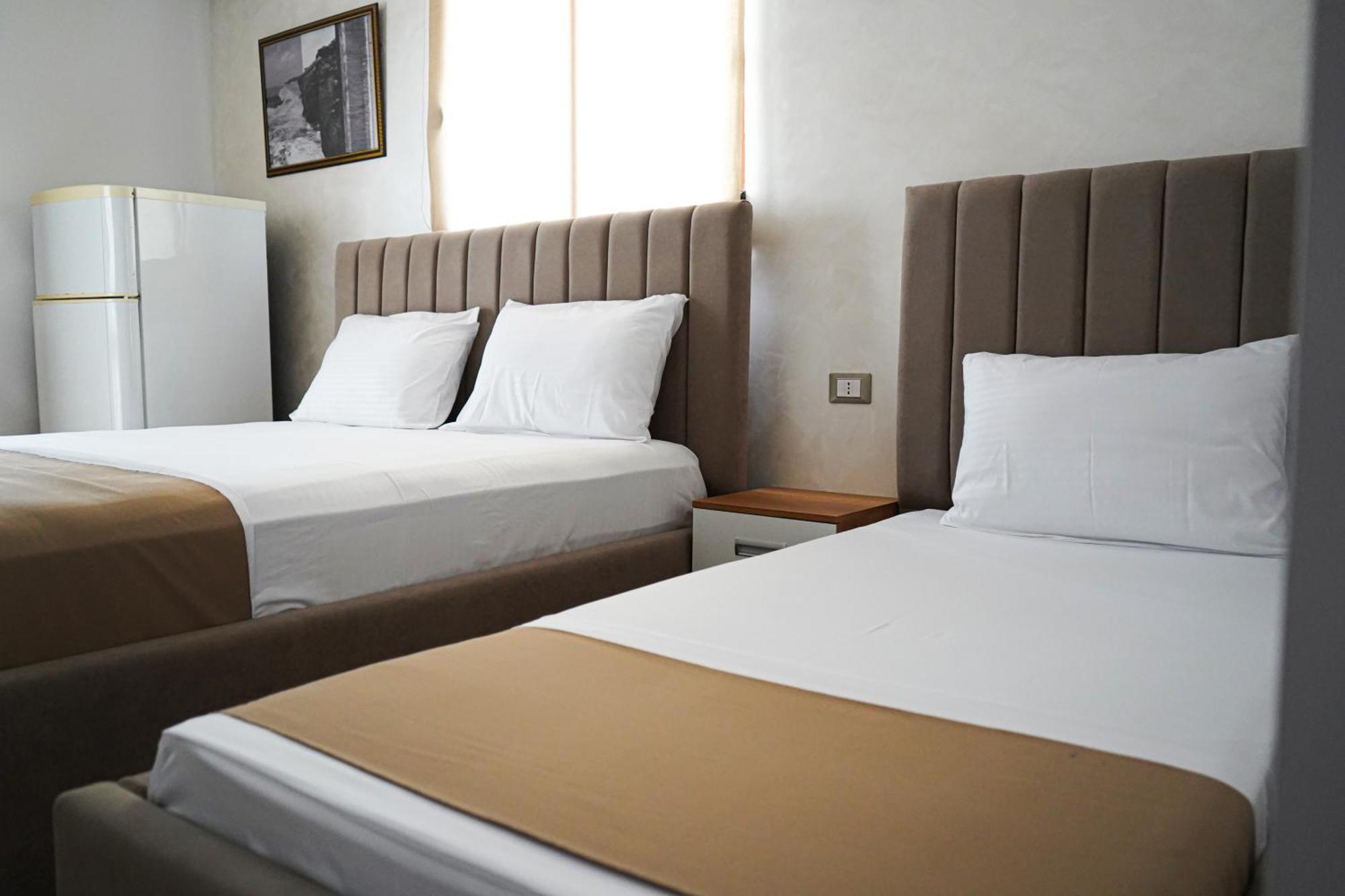 Delmar Apartments Голем Екстериор снимка