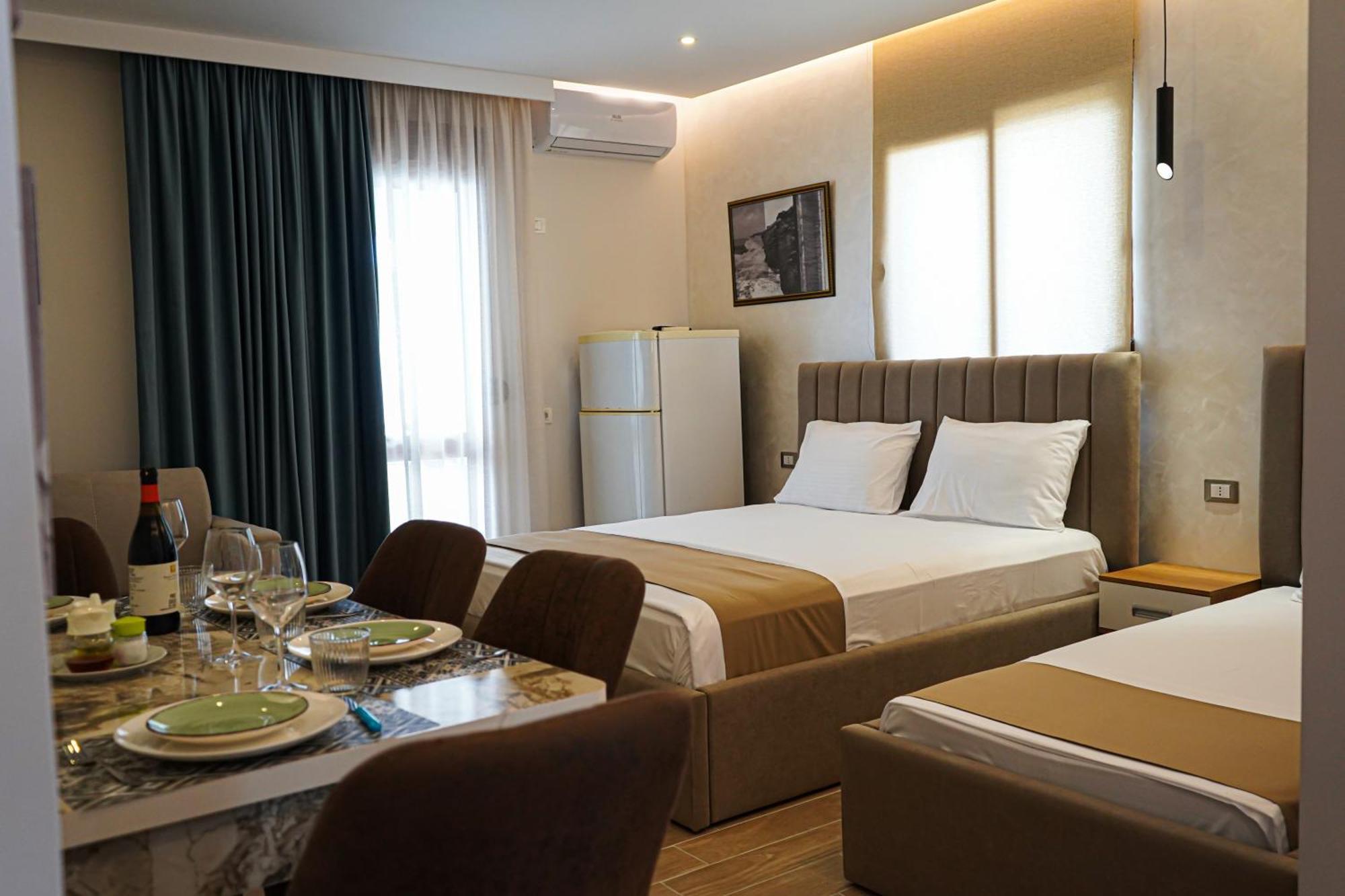 Delmar Apartments Голем Екстериор снимка