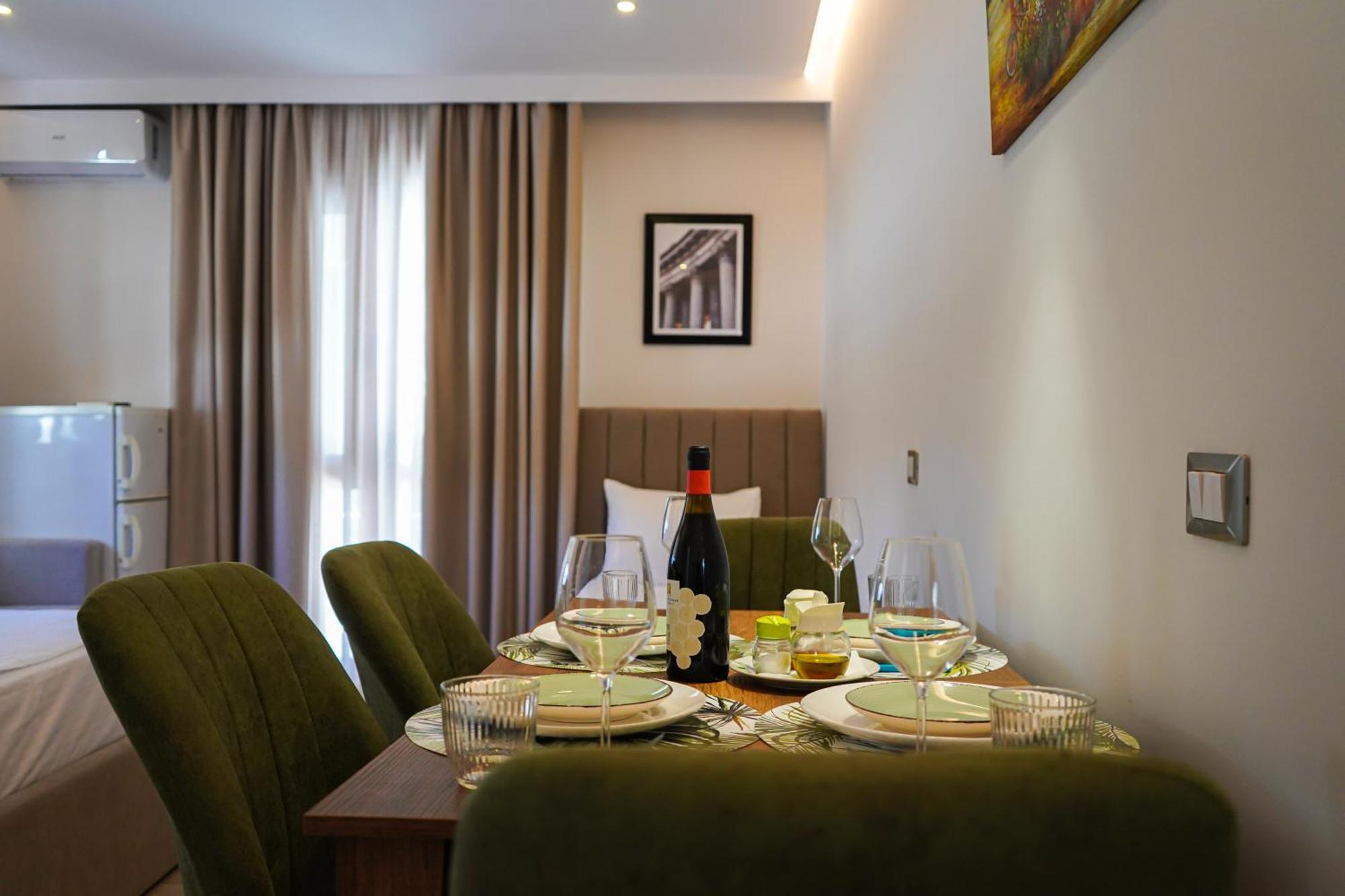 Delmar Apartments Голем Екстериор снимка