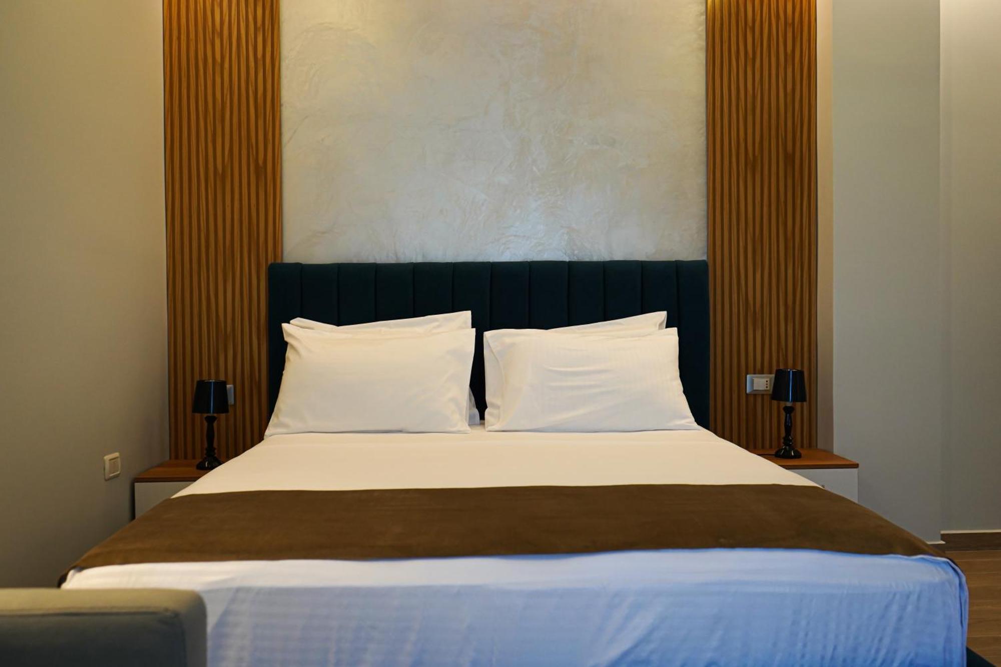 Delmar Apartments Голем Екстериор снимка